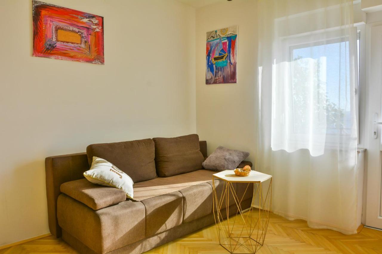 Apartmani Krijesnica Senj  Esterno foto